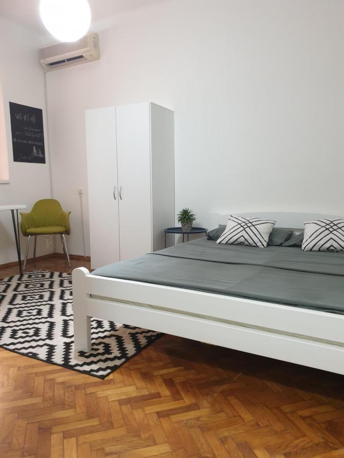 Apartman Park Jagodina-Studio U Centru Grada エクステリア 写真